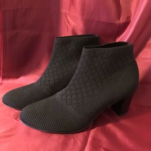 Lifestride Marcia Dress Boot. Black. Size 9.5W